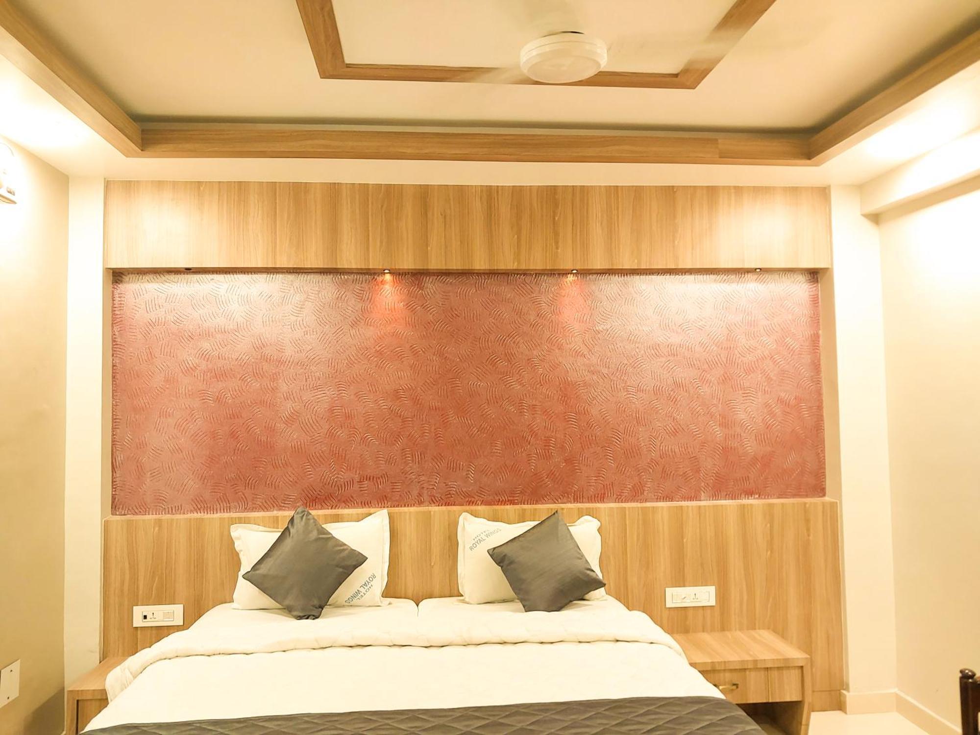 Hotel Royal Wings Elūr エクステリア 写真